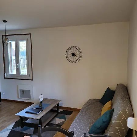 Beau Duplex A Proximite Du De Avec Place De Parking Apartment *